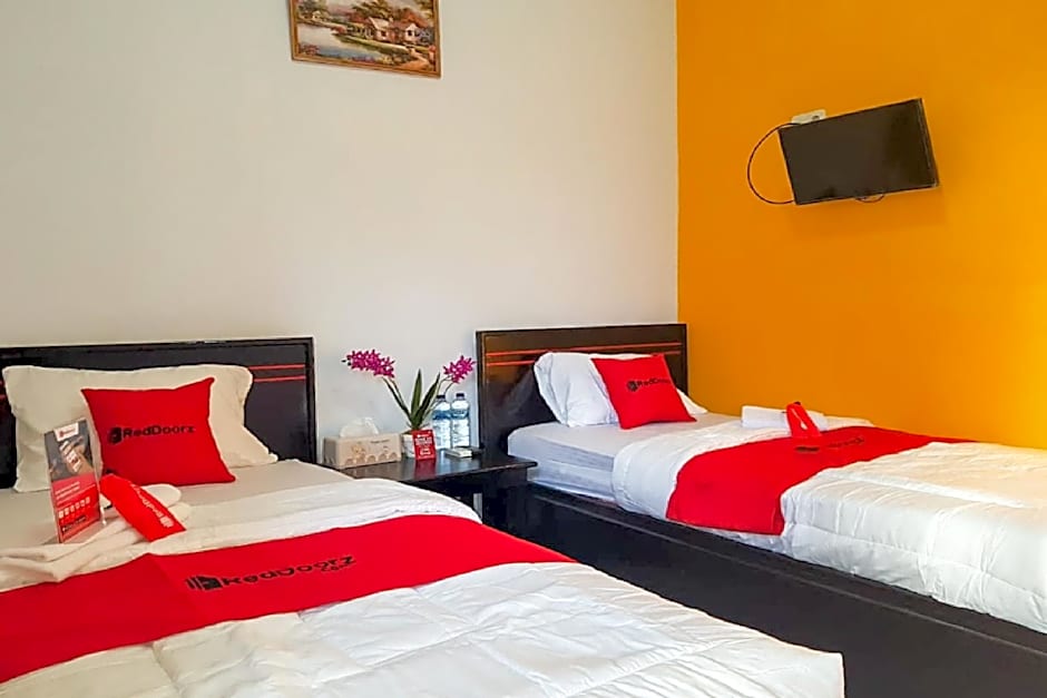 RedDoorz near RSUD Kota Luwuk