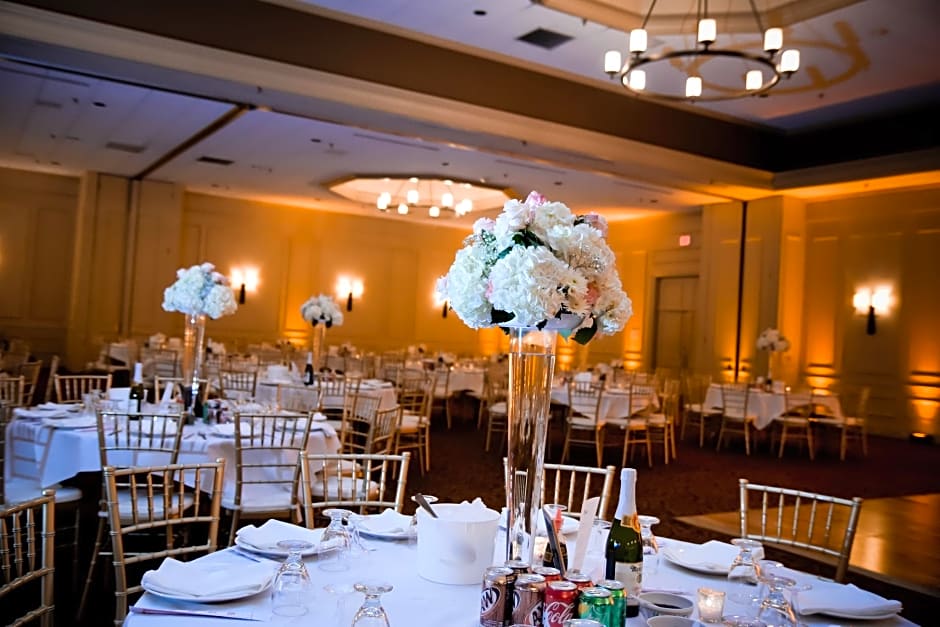 Adams Mark Hotel And Conference Center