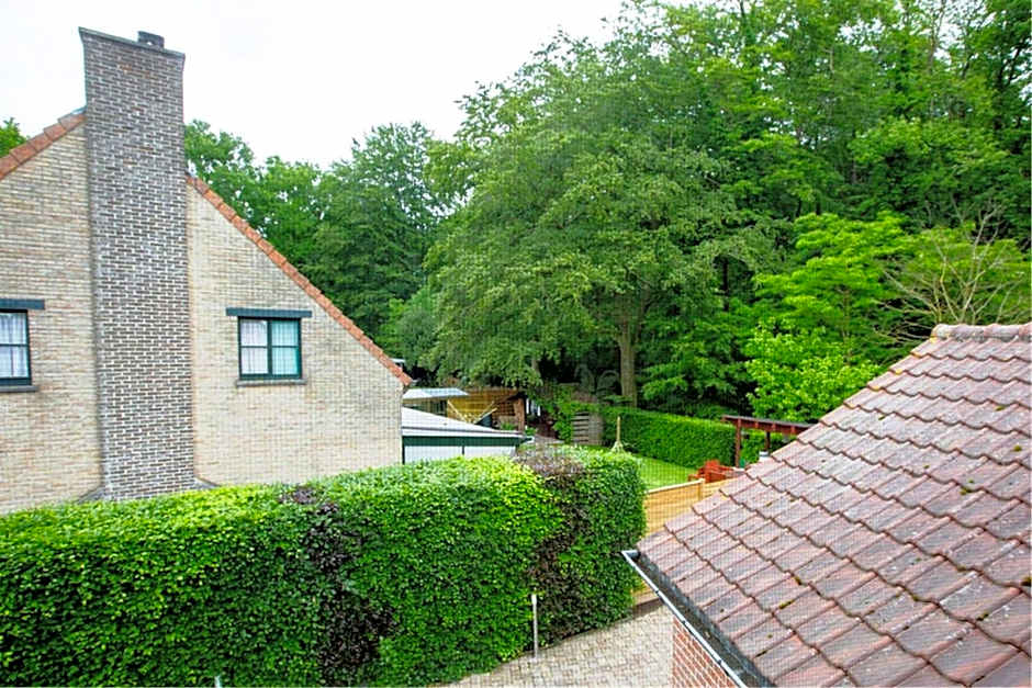B&B Woodside