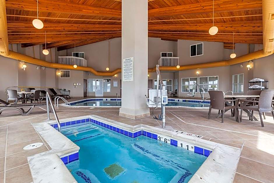 Comfort Inn & Suites Near University of Wyoming
