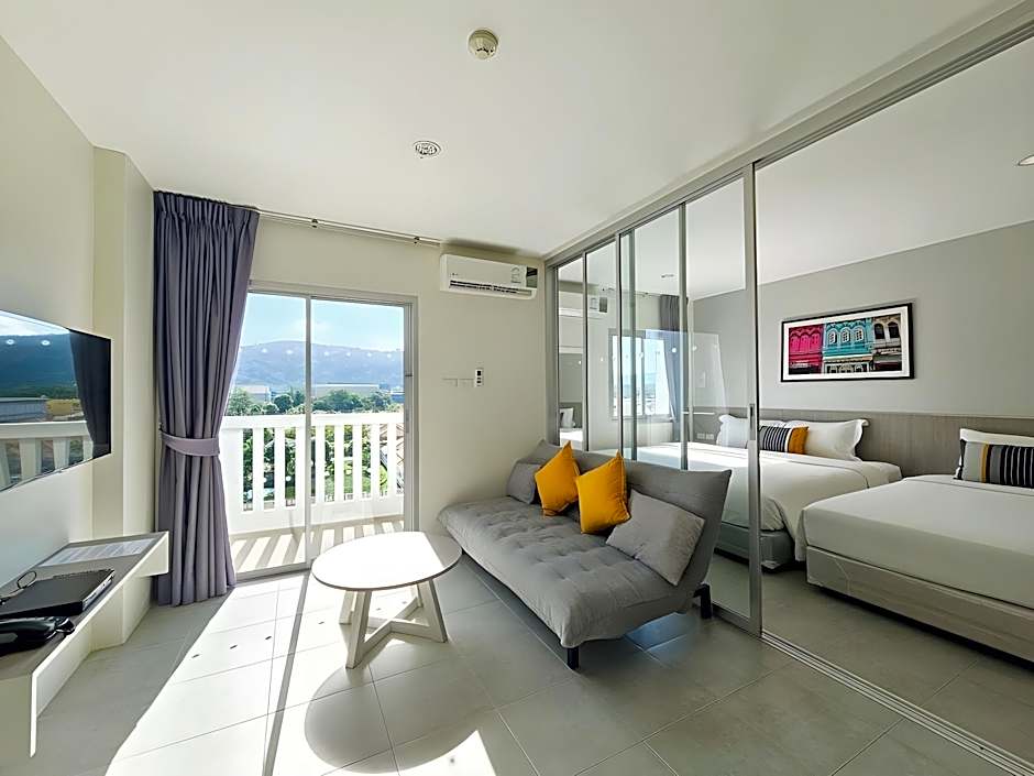 Recenta Suite Phuket Suanluang