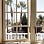 Bay Shores Peninsula Hotel