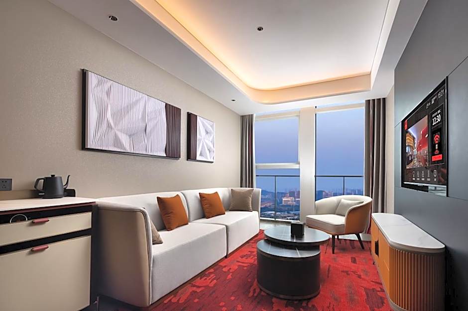 Radisson RED Guangzhou South Railway Station