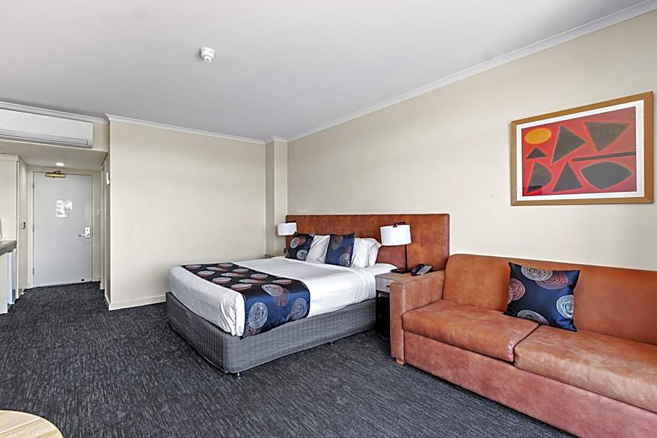 Mantra Meridien Adelaide