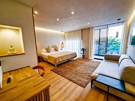 Queen Suite