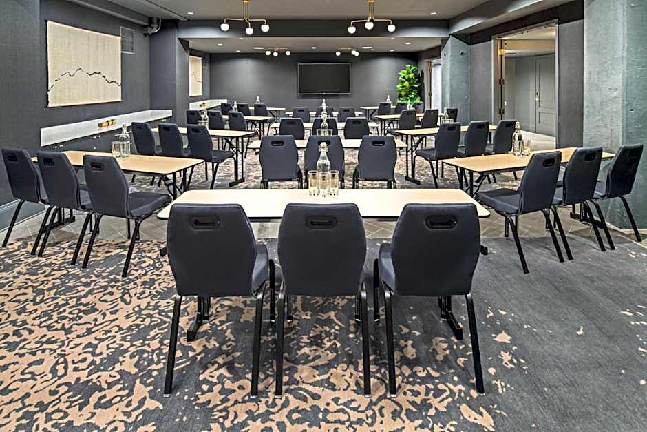 Hi-Lo Hotel, Autograph Collection by Marriott