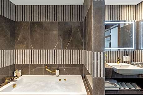 Two-Bedroom Apartment with kitchen
