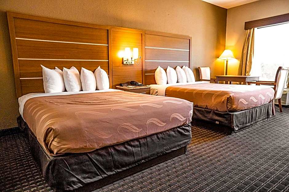 Quality Inn & Suites Near Six Flags - Austell