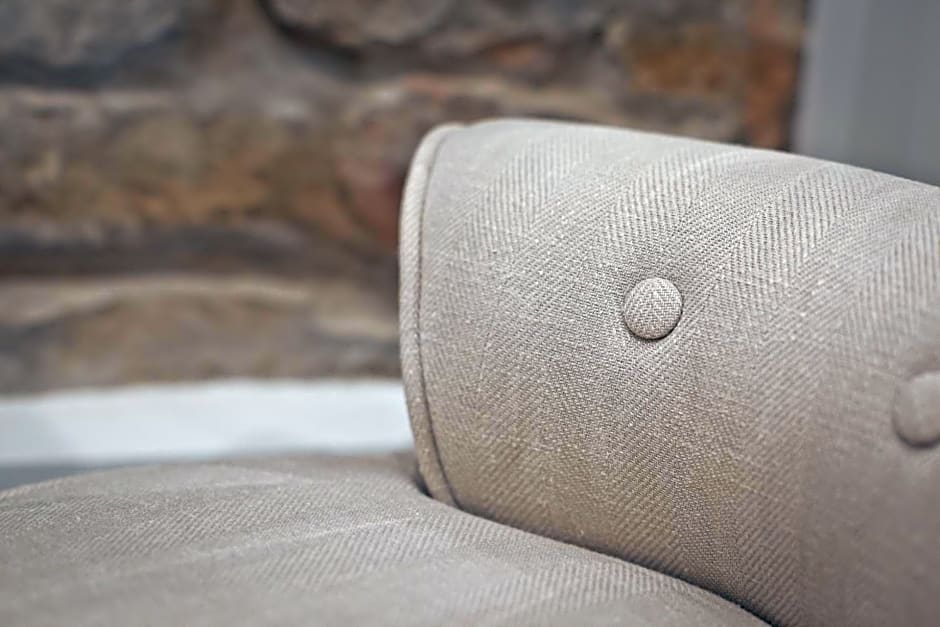 Tithe Barn - Self Check In Hotel