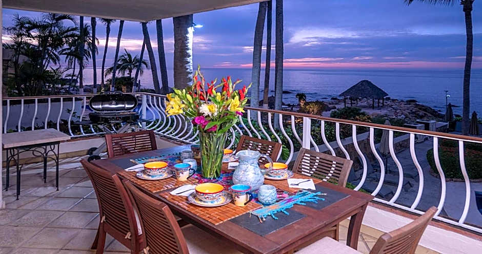 Ocean Front, 3 bedroom, 3 bathroom, Casa Natalia, Playa Esmeralda