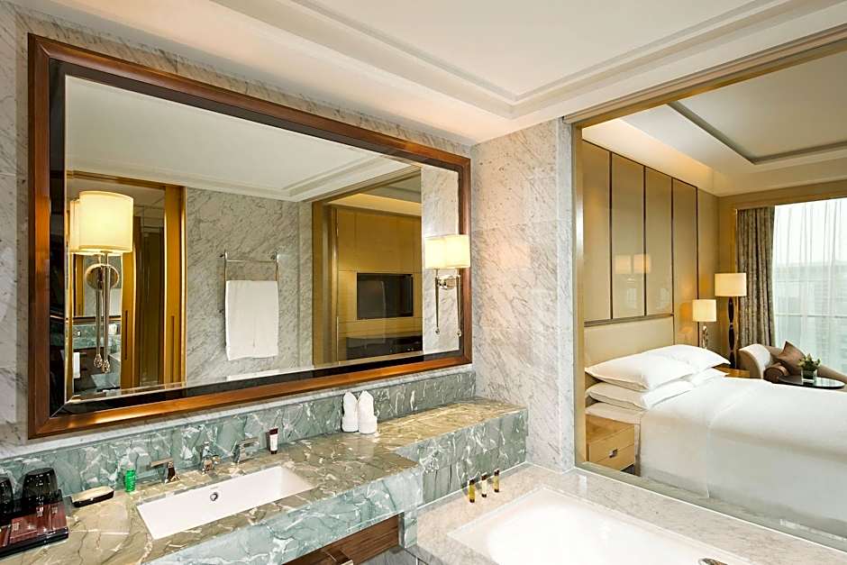 Sheraton Qingdao Jiaozhou Hotel