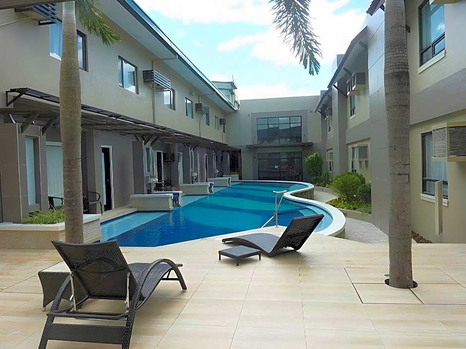 Circle Inn Hotel and Suites Bacolod