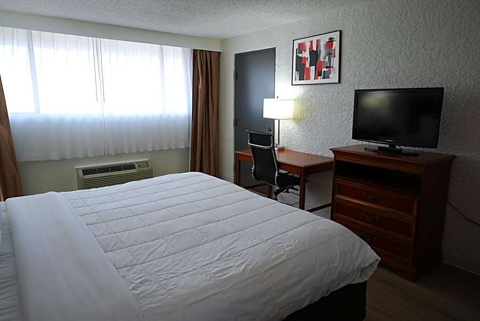 Clarion Hotel Broken Arrow - Tulsa