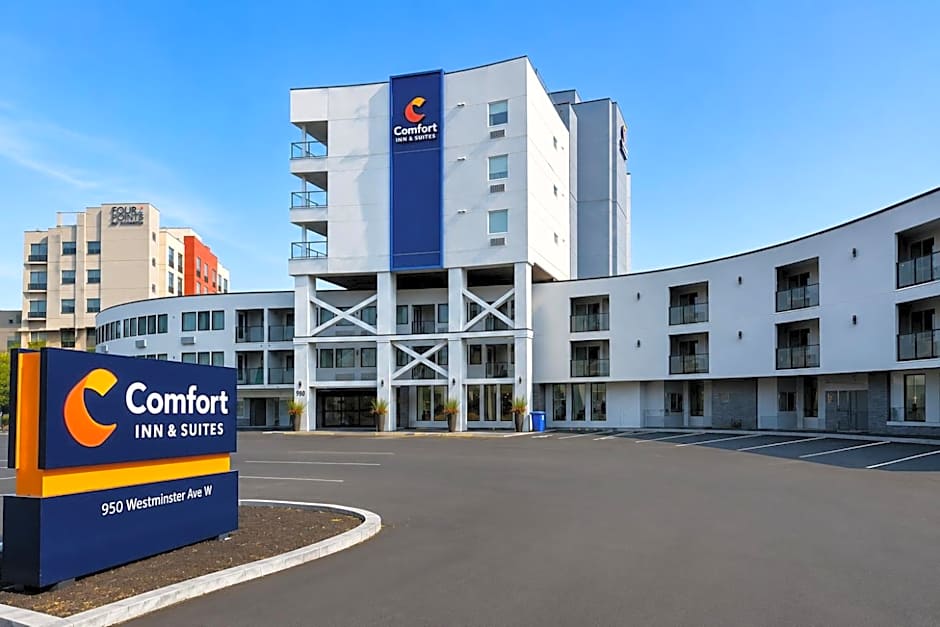 Comfort Inn & Suites