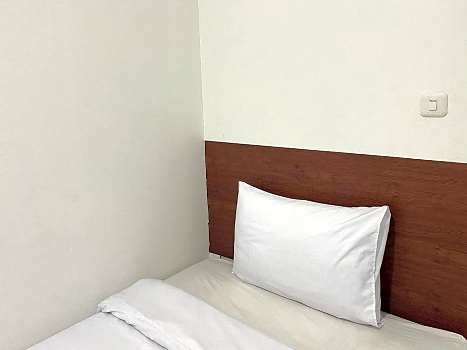 Cozy Home 2 Manado RedPartner