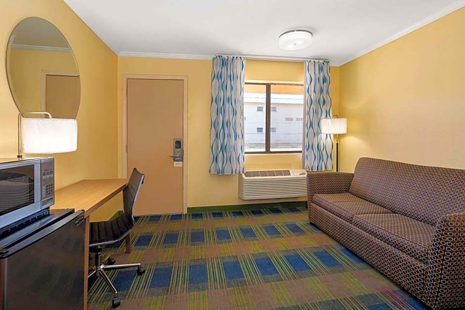 Days Inn by Wyndham Alamogordo