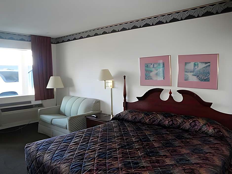 Red Carpet Inn & Suites - Danville
