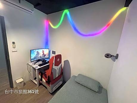 Single Esports Room with Shared Bathroom