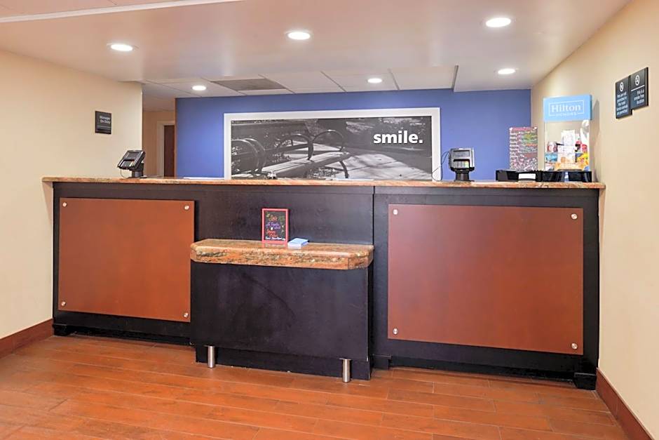 Hampton Inn By Hilton Columbus-East