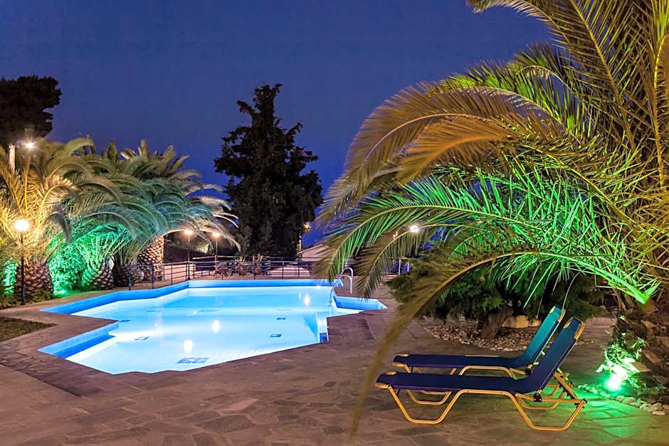 Stafylos Suites & Boutique hotel