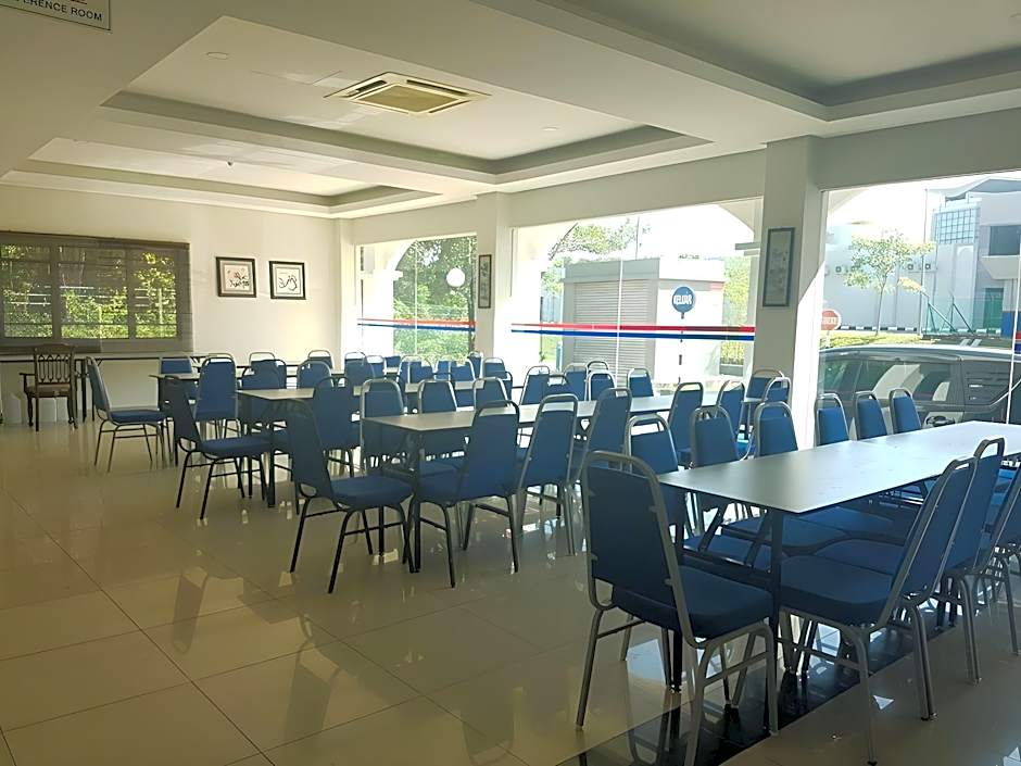S2 Hotel