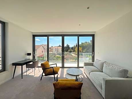 Deluxe Double Room with Extra Bed