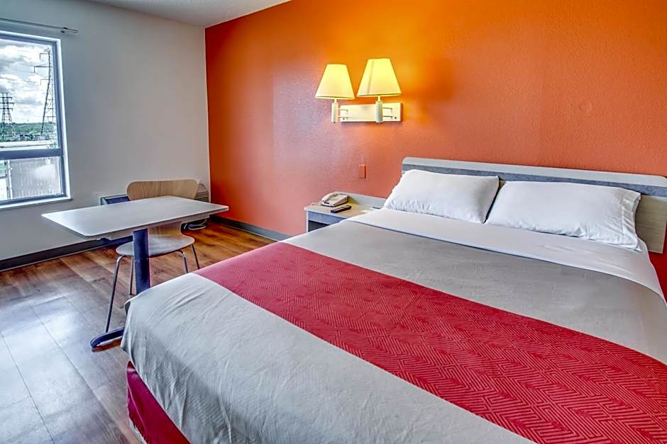 Motel 6 Buffalo - Amherst