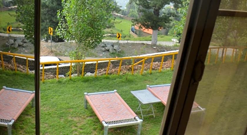 Hotel Eagle Nest Malam Jabba 