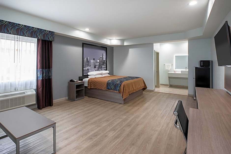 Super 8 by Wyndham Humble/Houston