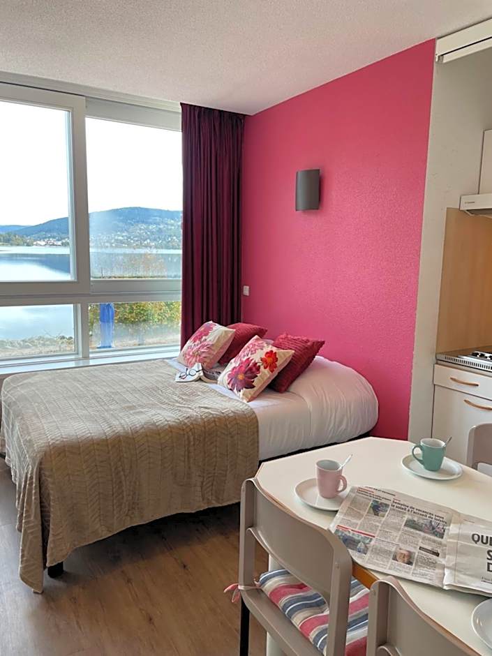 Appart'Hôtel LIDO au bord de l'eau