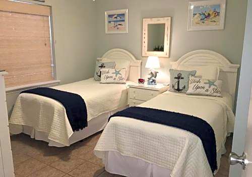 Seaside Beach & Racquet Club