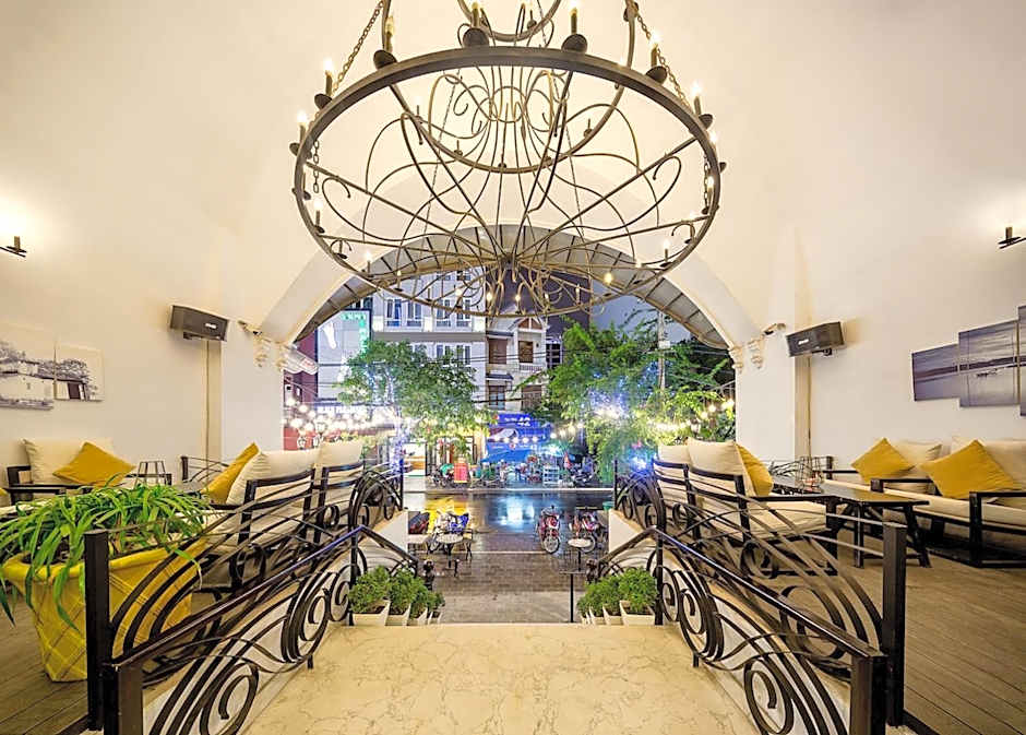 Le House Boutique Hotel - 100m to the beach