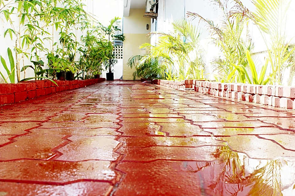 Kolam Elliots Beach – Chennai, IL