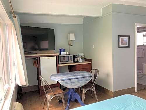 Beachfront Inn
