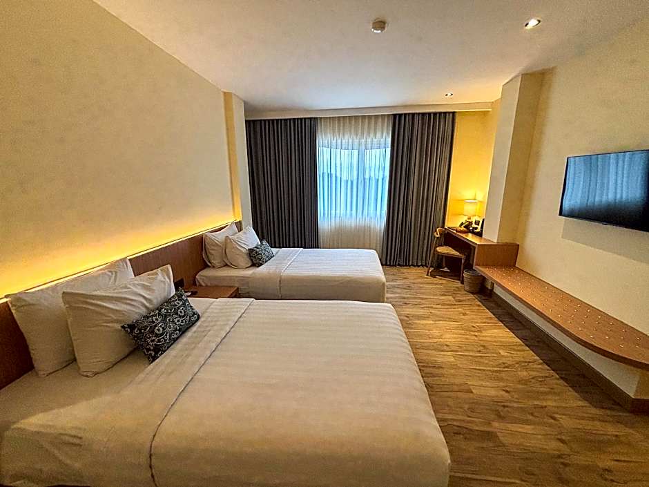 THE RIVAVI LEGIAN