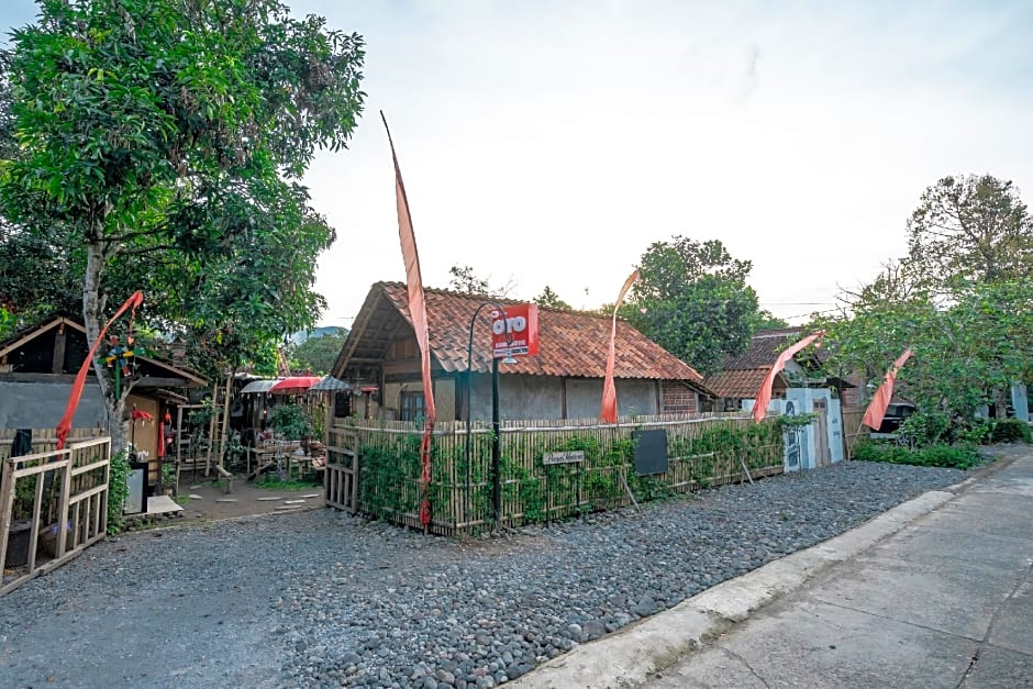 Hotel O Putroyono Homestay