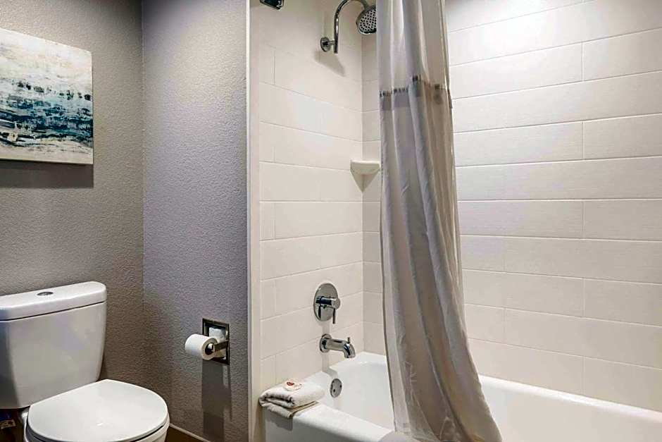 Comfort Inn Dallas North Love Field Airport