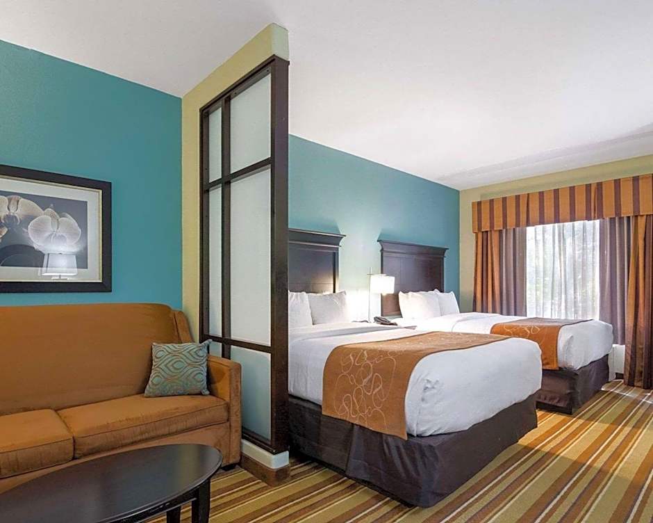 Comfort Suites Topeka Northwest