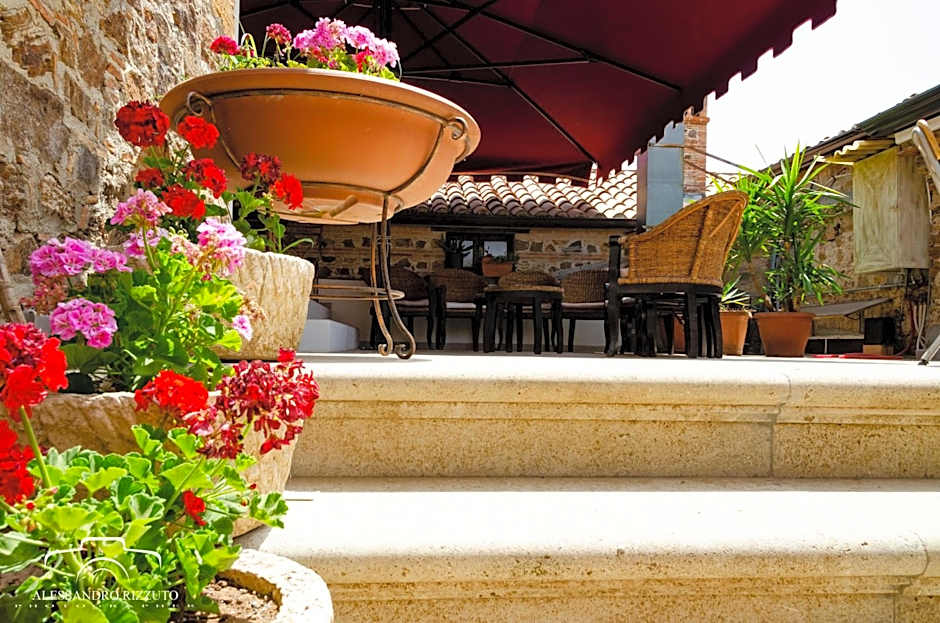 Residenza L'Antico Borgo Hotel