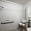 Super 8 by Wyndham Worthington Minnesota