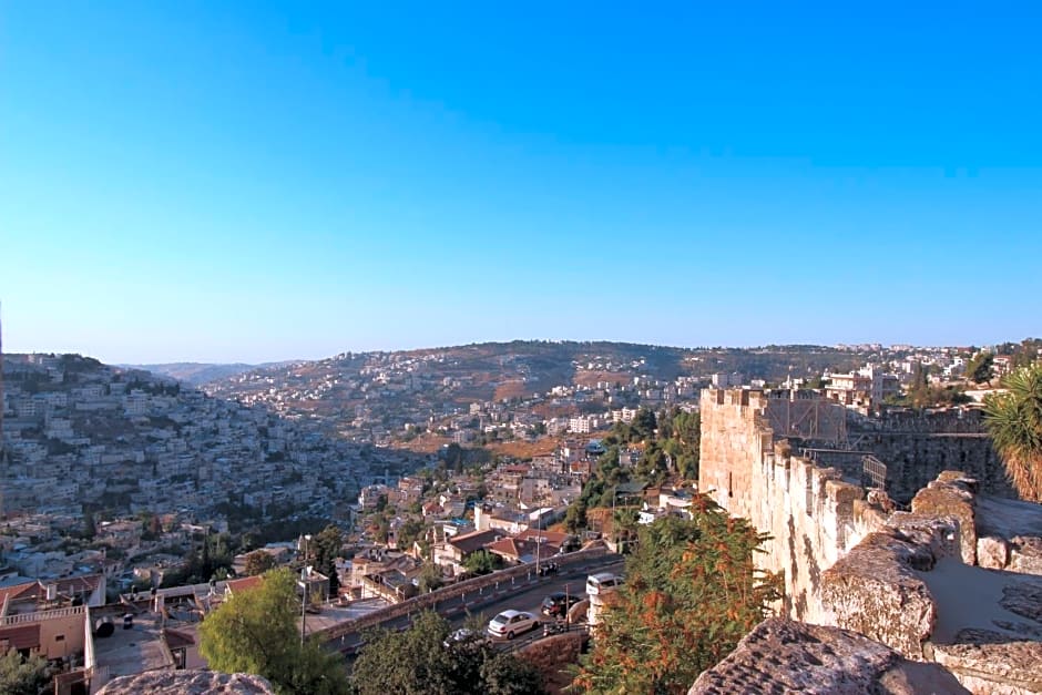 Private Hostel - Best location