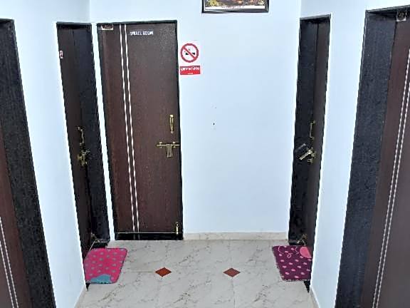Krishna Guest house