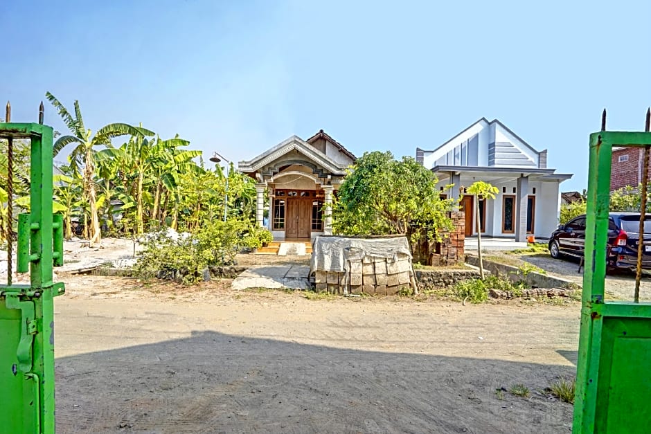 Hotel O Surya Indah Homestay Syariah