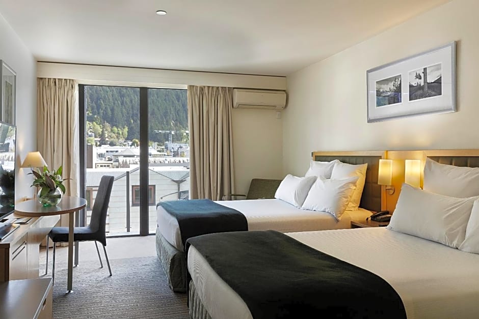 Novotel Queenstown Lakeside