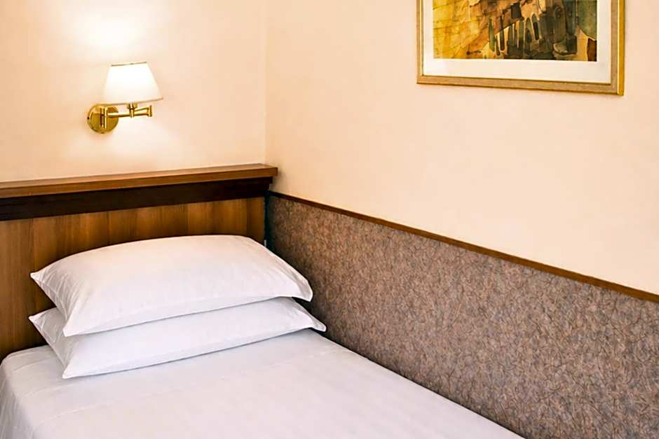 Phi Hotel Ambra