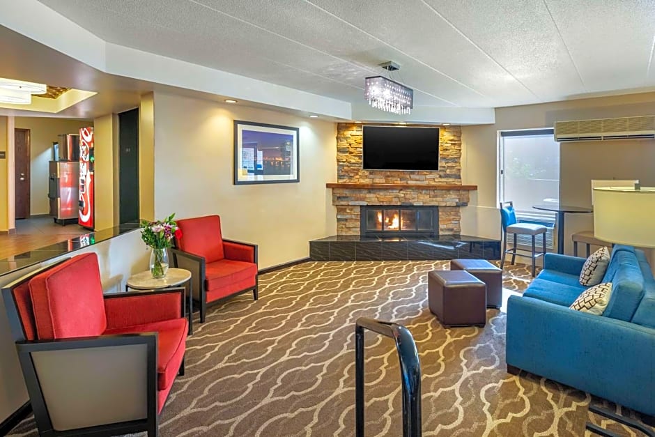Comfort Inn Grand Rapids Airport