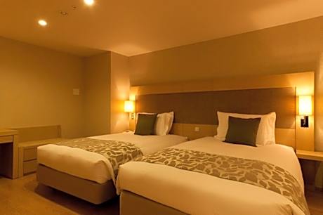 Deluxe Twin Room - Second Floor (2 adults)