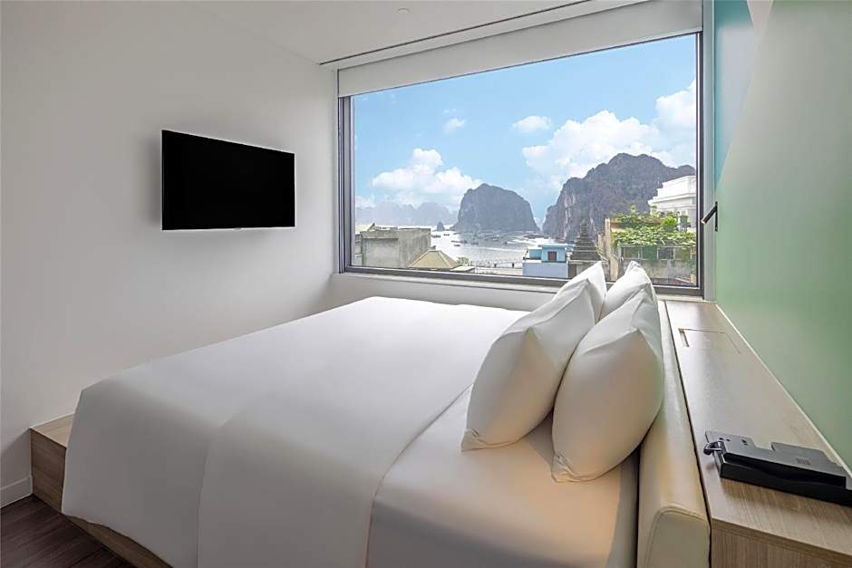 Tru by Hilton Ha Long Hon Gai Centre