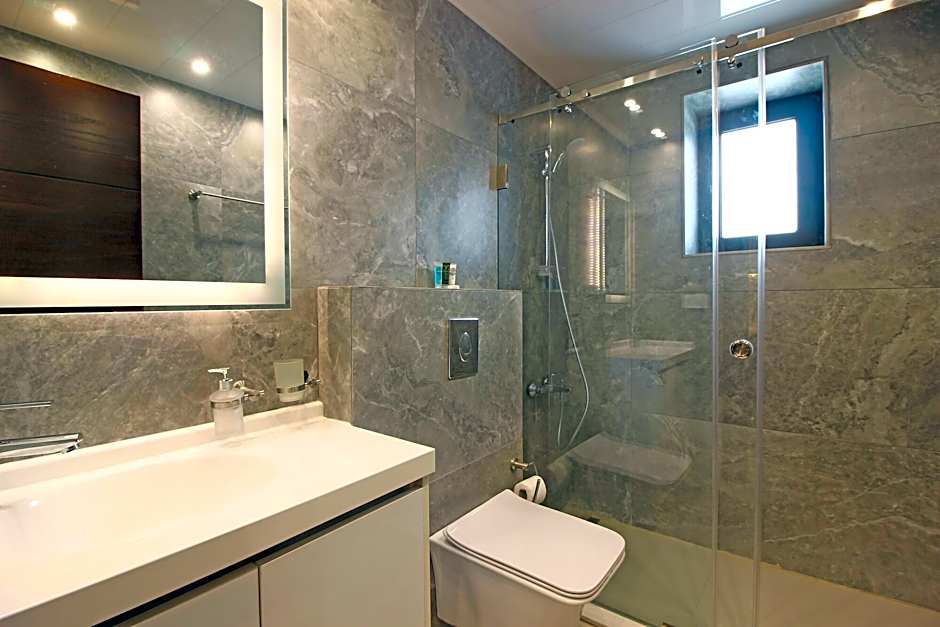 Palm Ville Suites