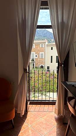 Double Room with Mountain View